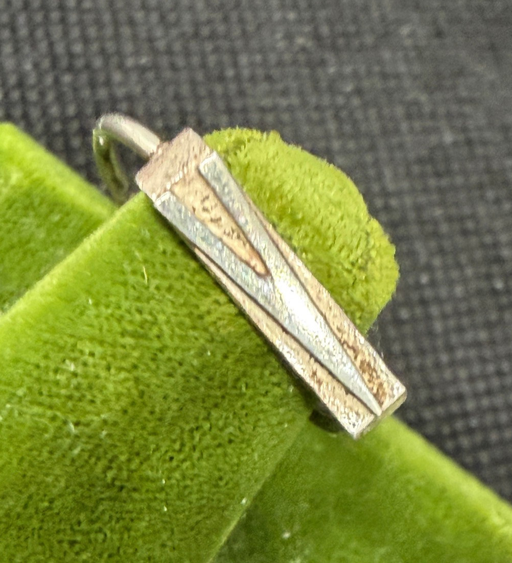 Vintage Sterling Silver Stamped Typebar Monogram “V” Ring Size 6 ADJUSTABLE
