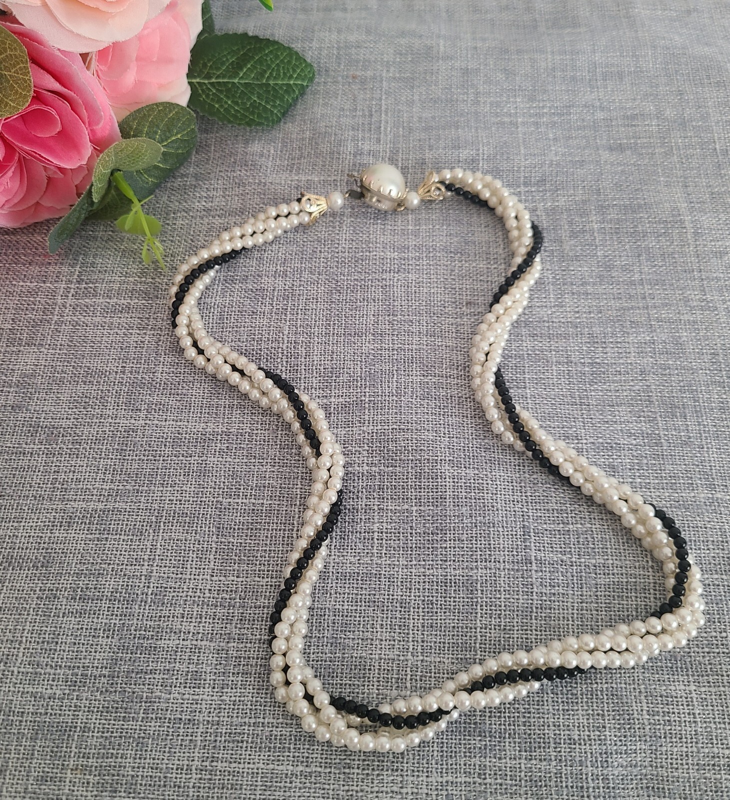 Vintage White & Black Faux Pearl Twisted 4 Strands Necklace 20″