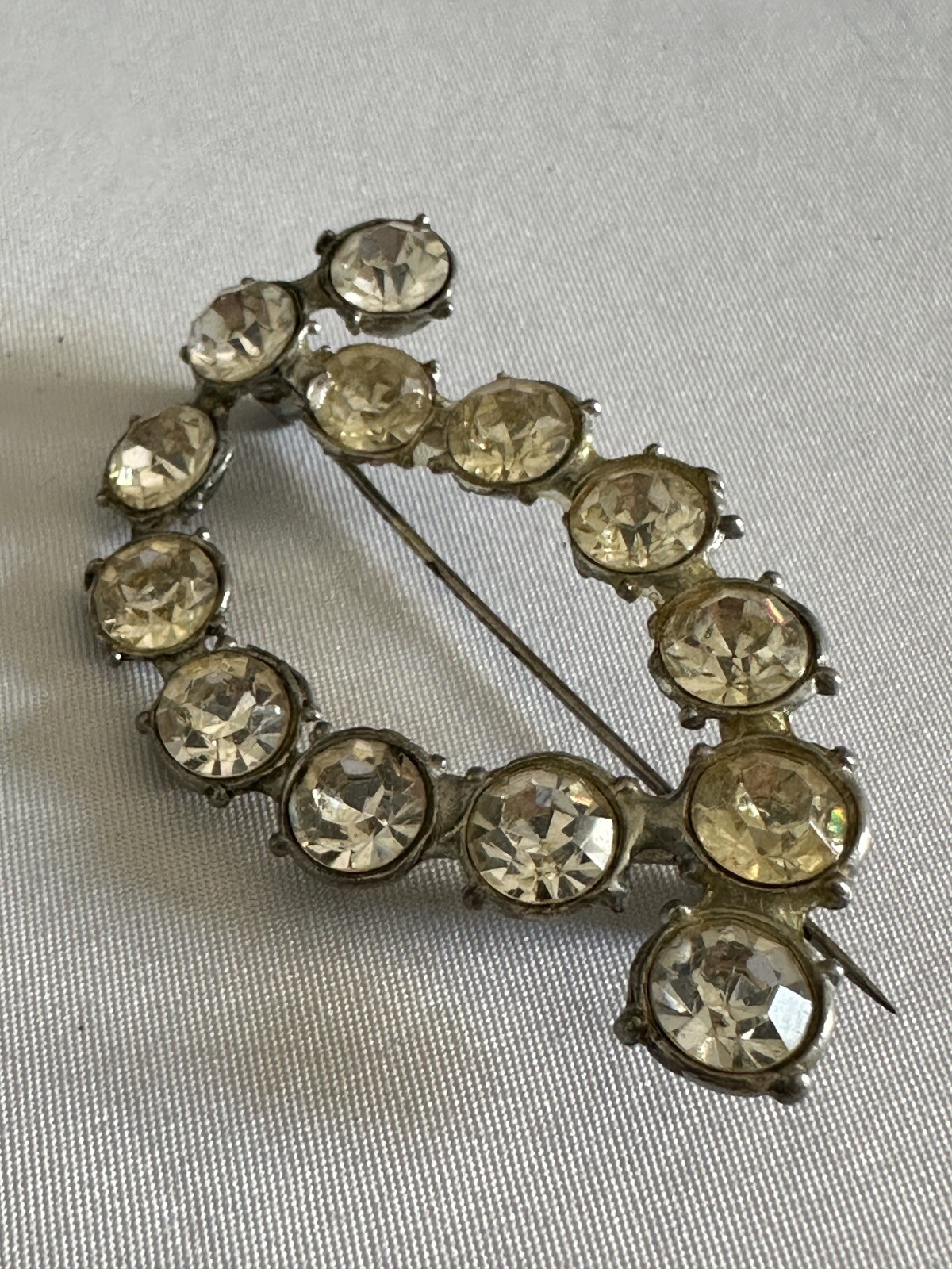 Vintage Rhinestone Brooch Pin Silver Tone W4