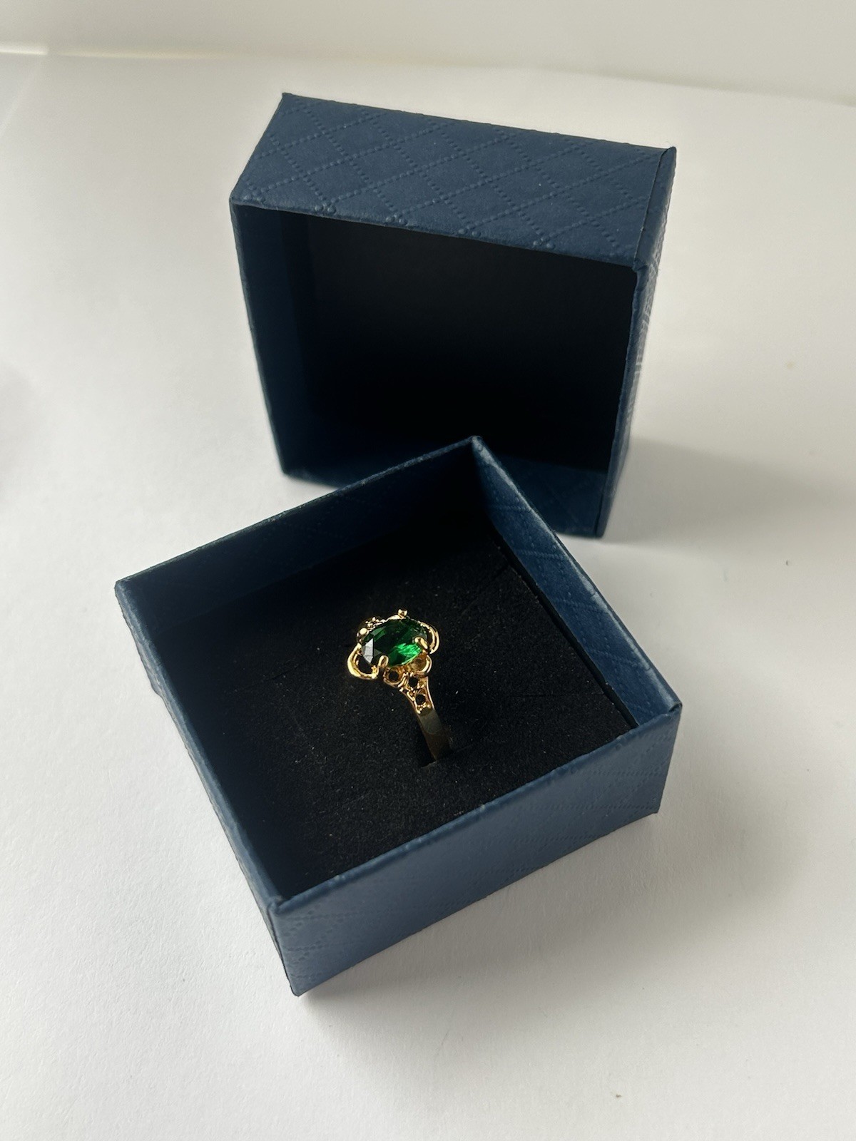 Vintage Green Cubic Zirconia Ring Gold Plated Womens Size 7.5
