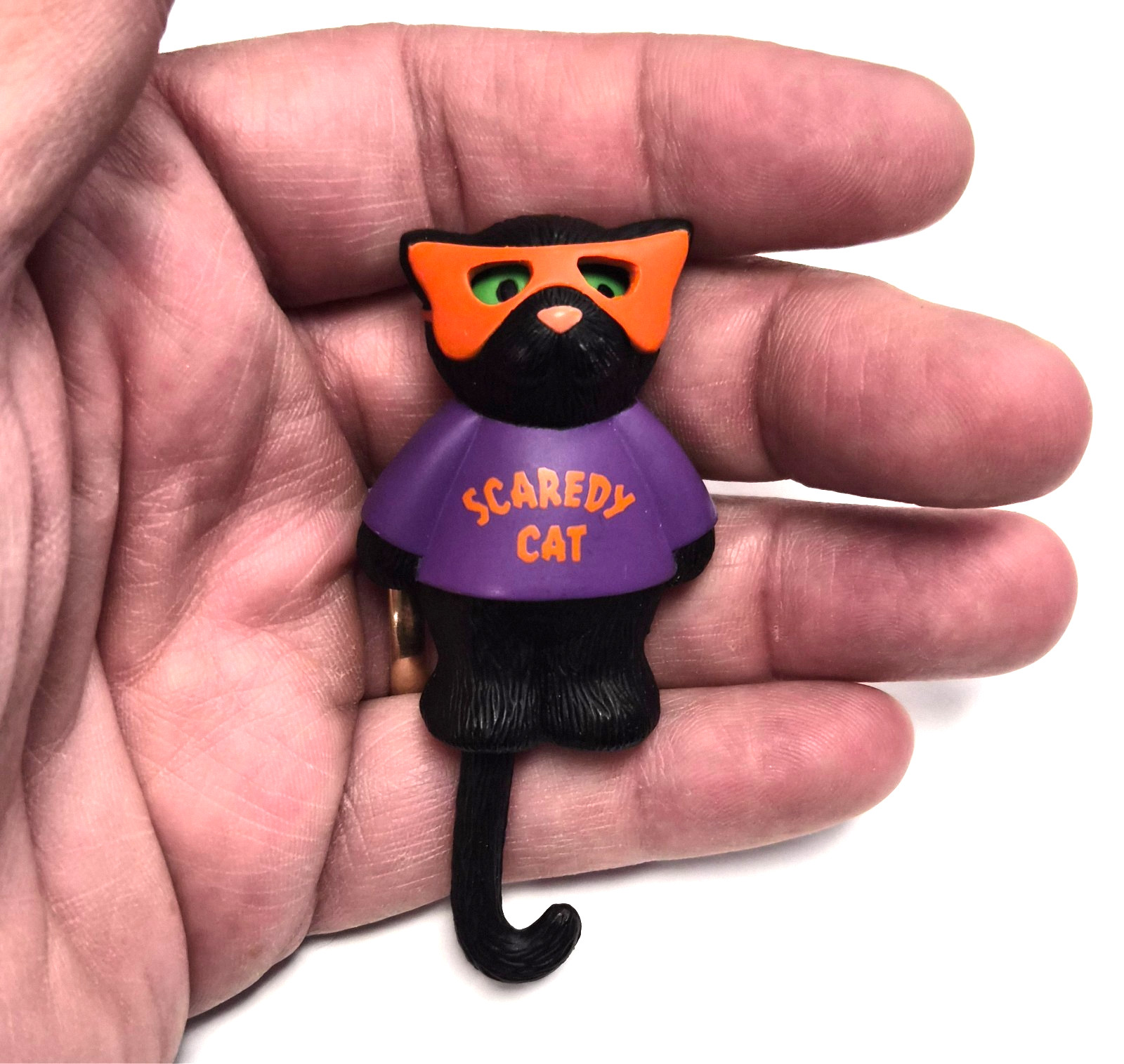 Vintage 90s Hallmark Cards Halloween SCAREDY CAT Moving Eyes & Tail Pin / Brooch