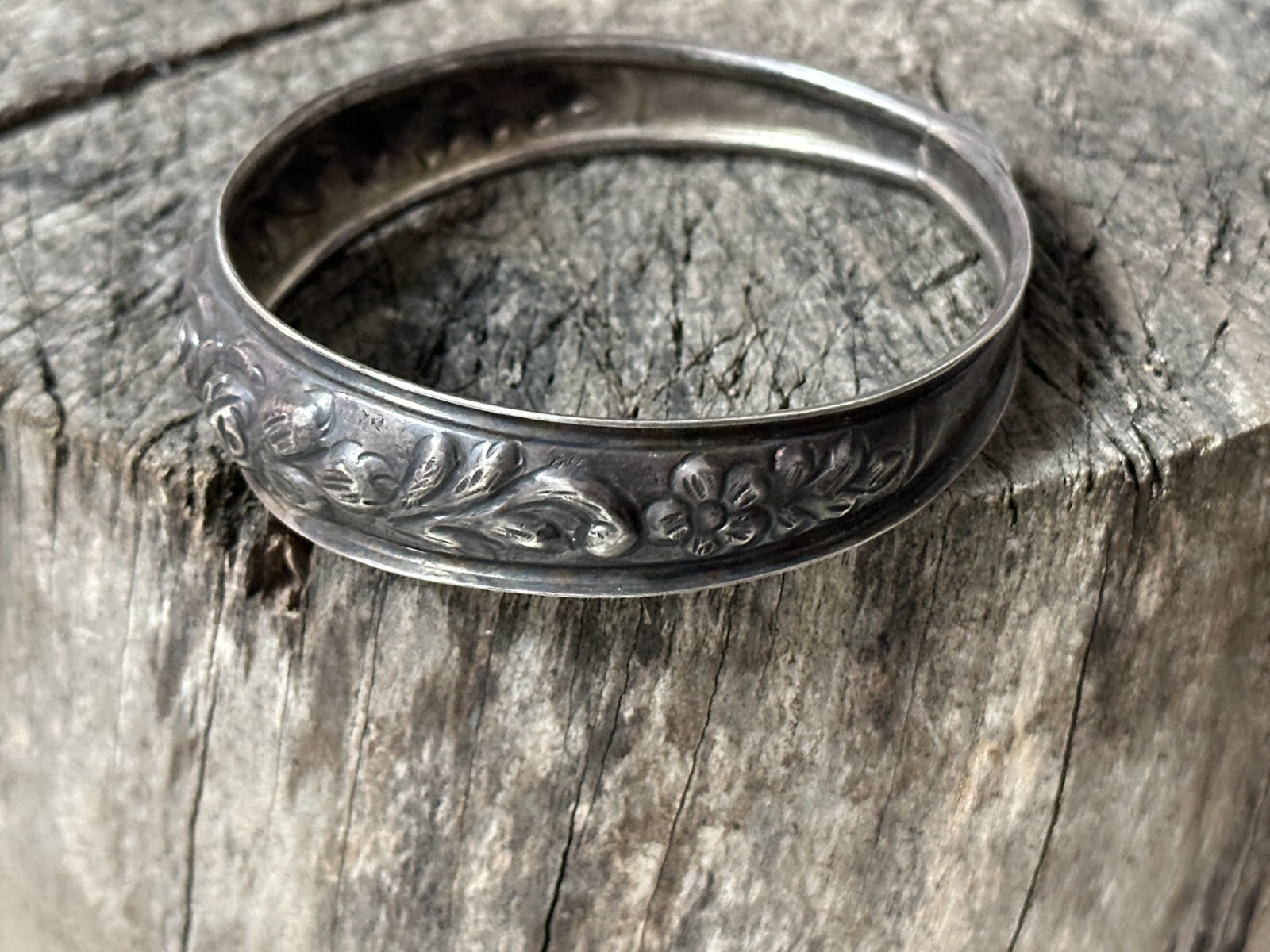 Vintage 900 sterling silver floral bracelet elegant European women’s jewelry