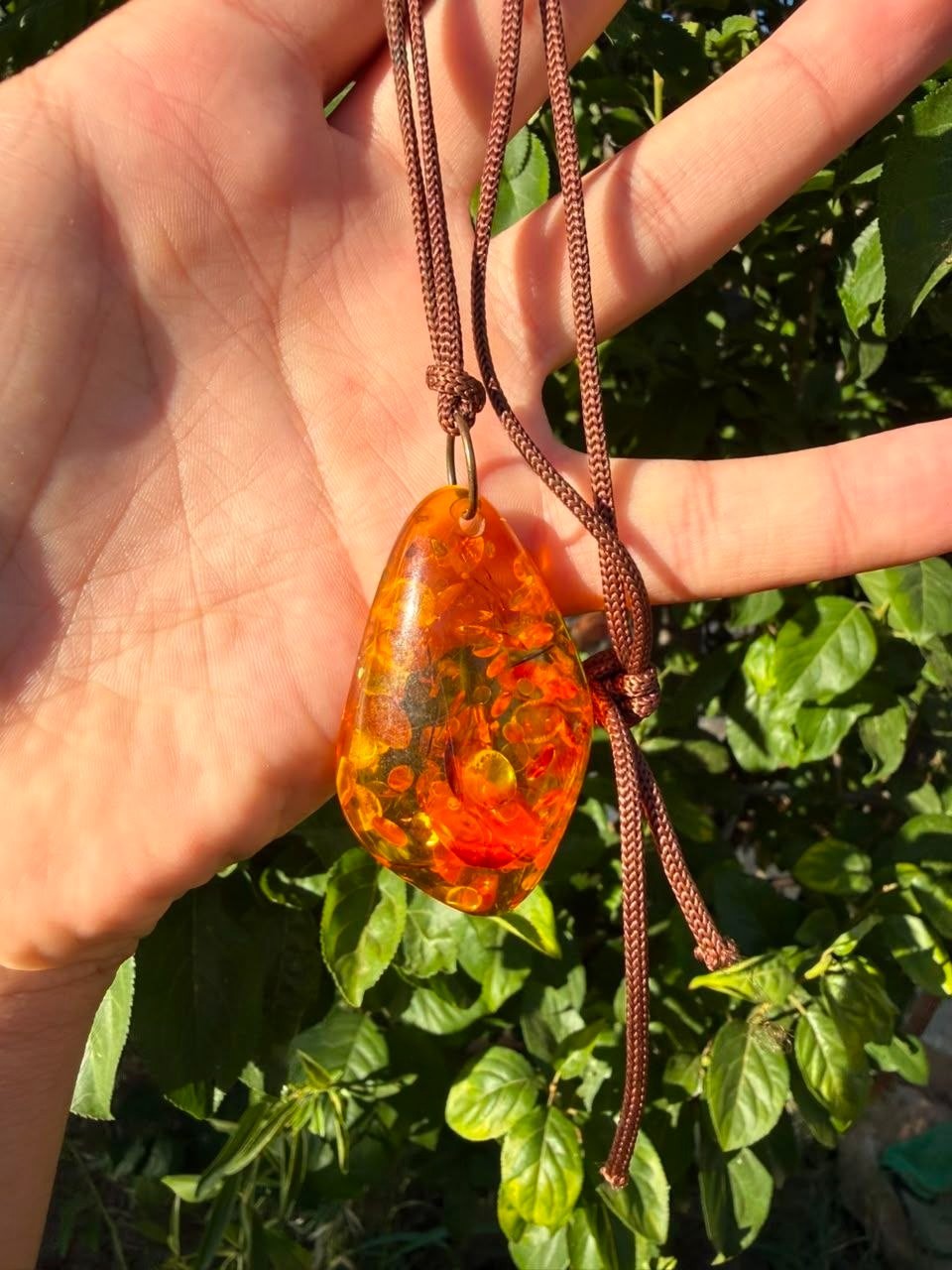 Vintage Style Amber Color Pendant Necklace Adjustable Cord 15g Jewelry