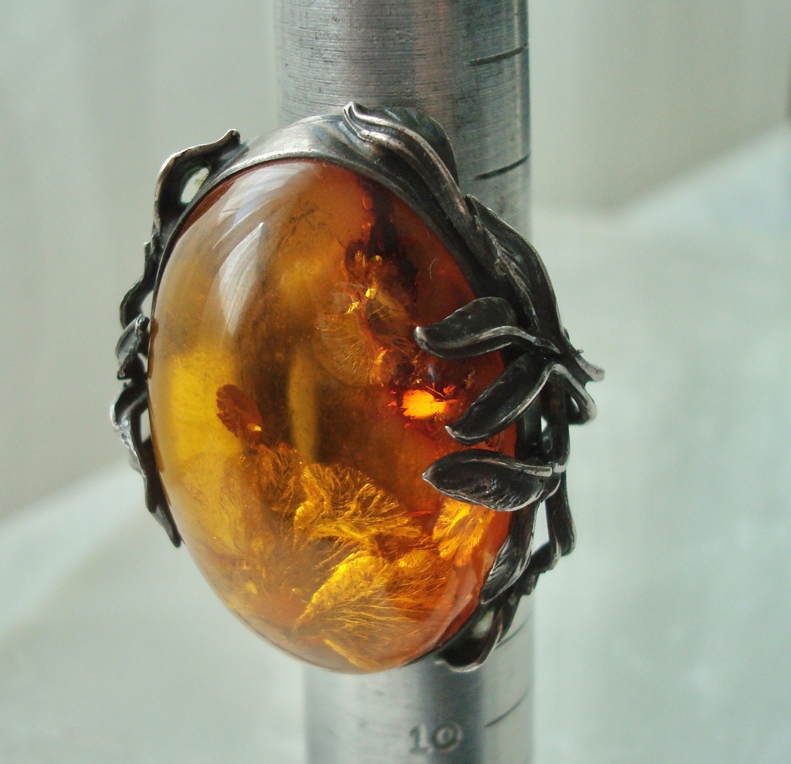 LARGE 1 ½” x 1 ⅜” Vintage AMBER STERLING Silver LEAVES RING 19.5 grams Size 8