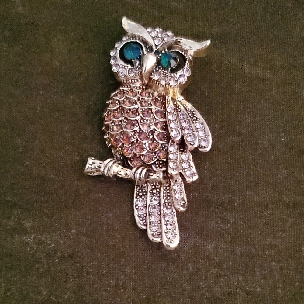 Vintage Silver and Gold Owl Brooch With Rhinestones