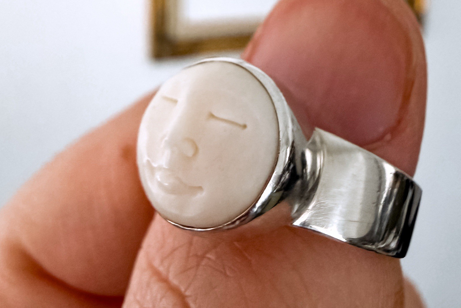 Vintage Sajen Moon Face Ring Sterling Silver 925 Carved White Agate Size 7.5