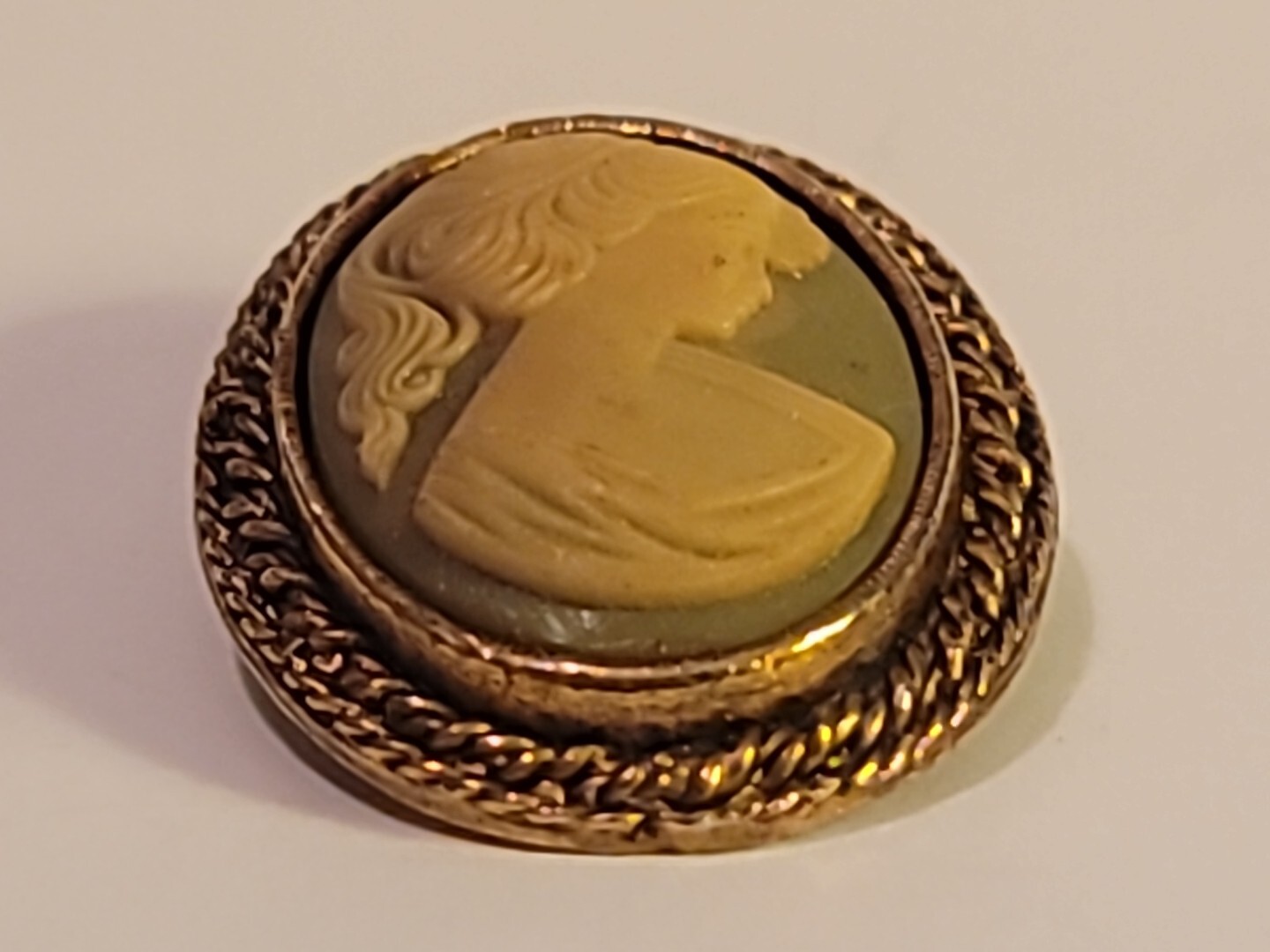 PERI Cameo Brooch Pin Vtg Signed Gold Toned Pendant Girl Woman w/Ponytail
