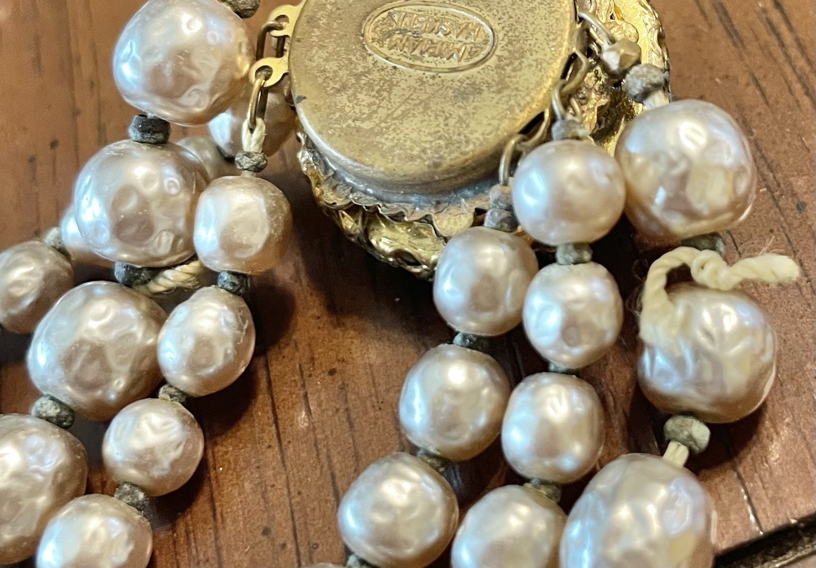 MIRIAM HASKELL Vtg Faux Baroque Graduated 2 str Gray Pearl Necklace & Bracelet