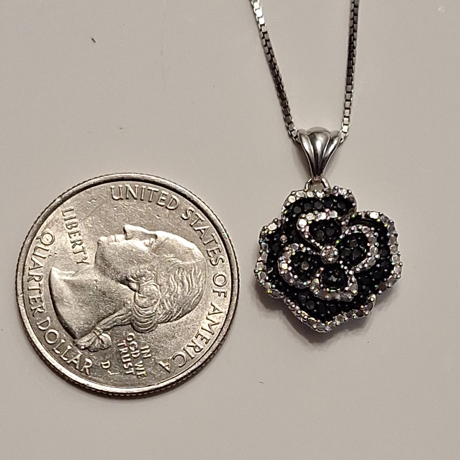 925 Sterling Silver – HN HENG NGAI Diamond Pave Rose Flower Necklace Pendant