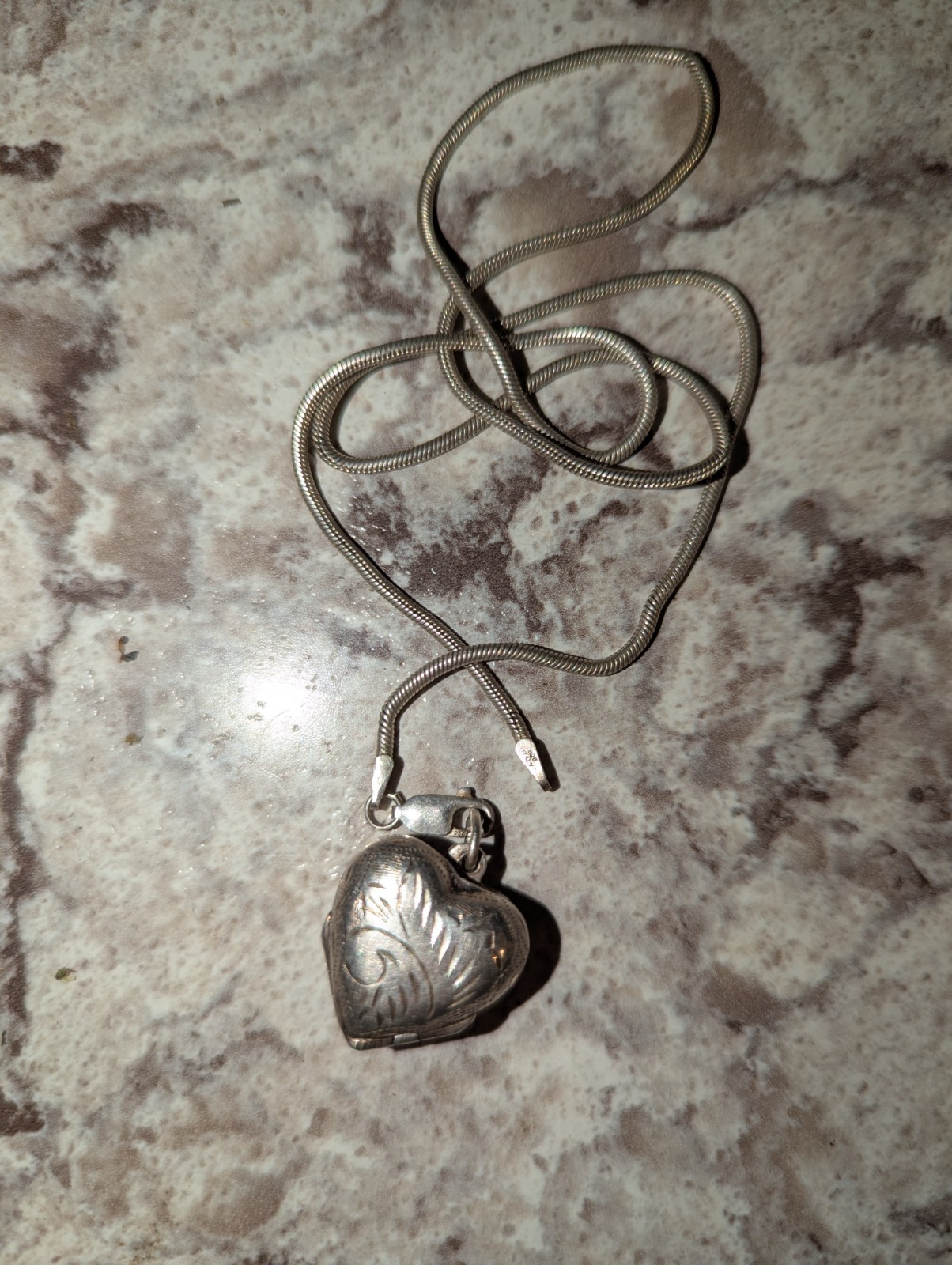 925 Vintage Clover Photo Pendent Locket With Silver Chain. Italy. AT Hand Carved