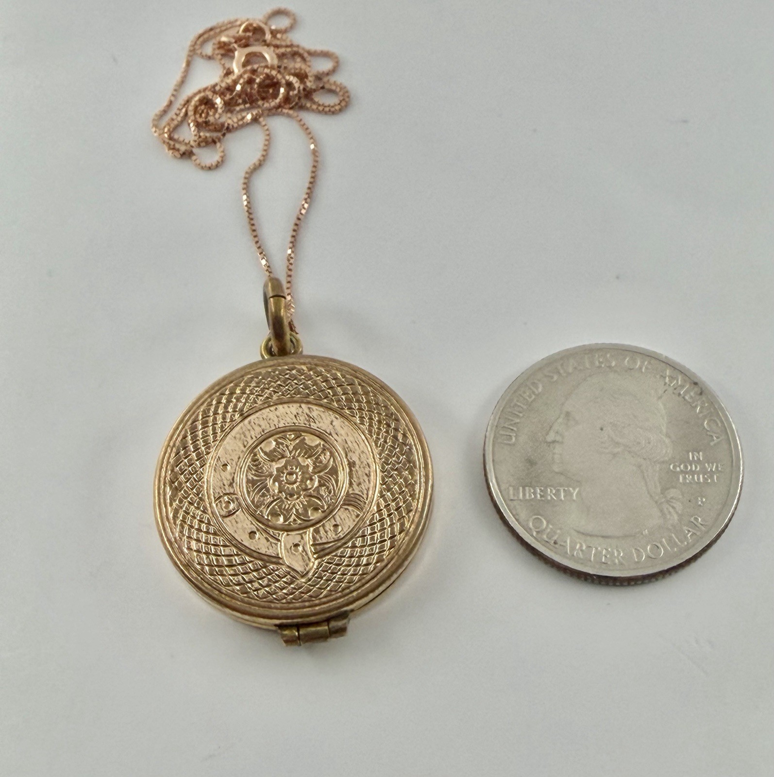 Antique Double Sided Rose Rolled Gold Flowers & Ribbon Design Locket Necklace