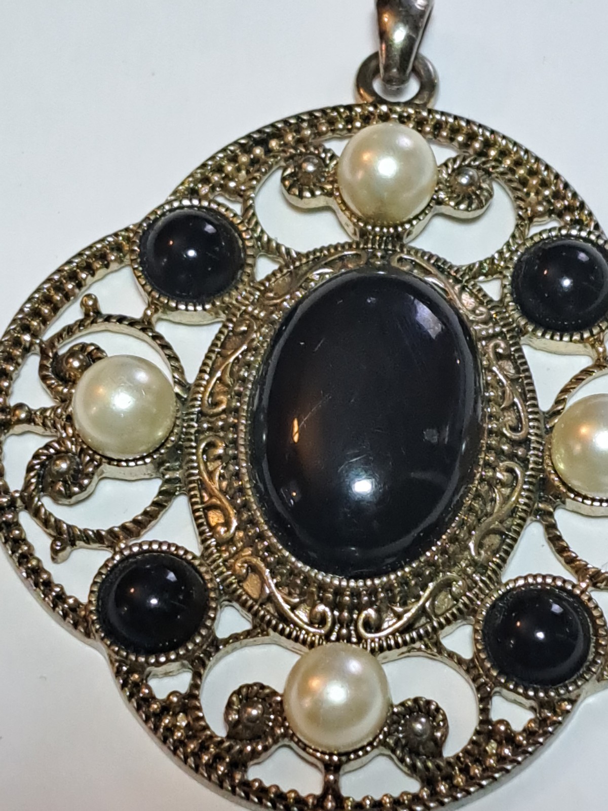 Vtg Elegant Gold Tone Filigree Black Cabachon Faux Pearl Edwardian Style Pendant