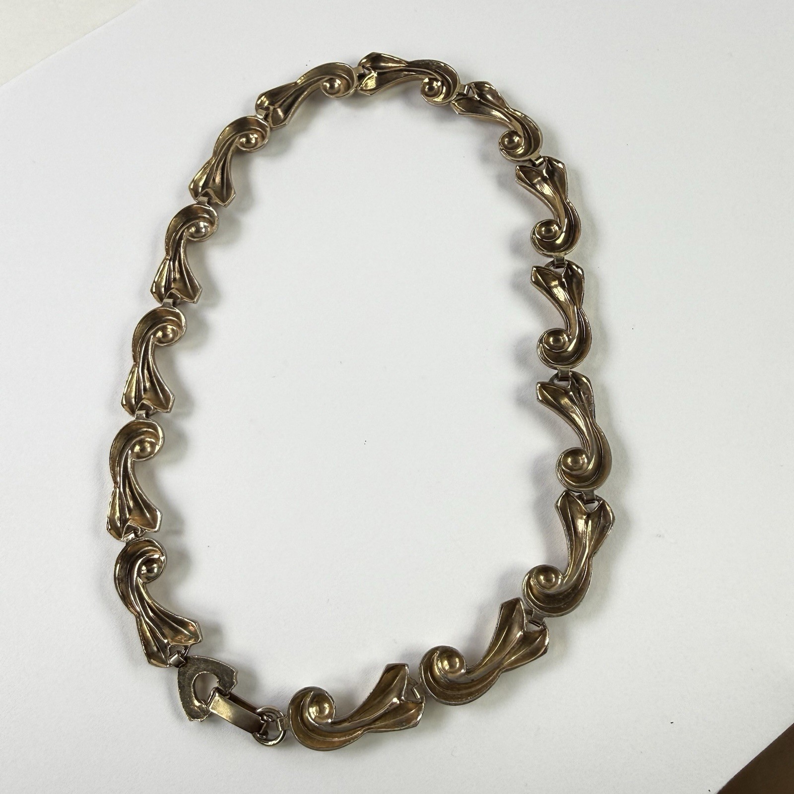 Vtg Gold Tone Scroll Link Necklace 14” Choker Statement Necklace Unbranded