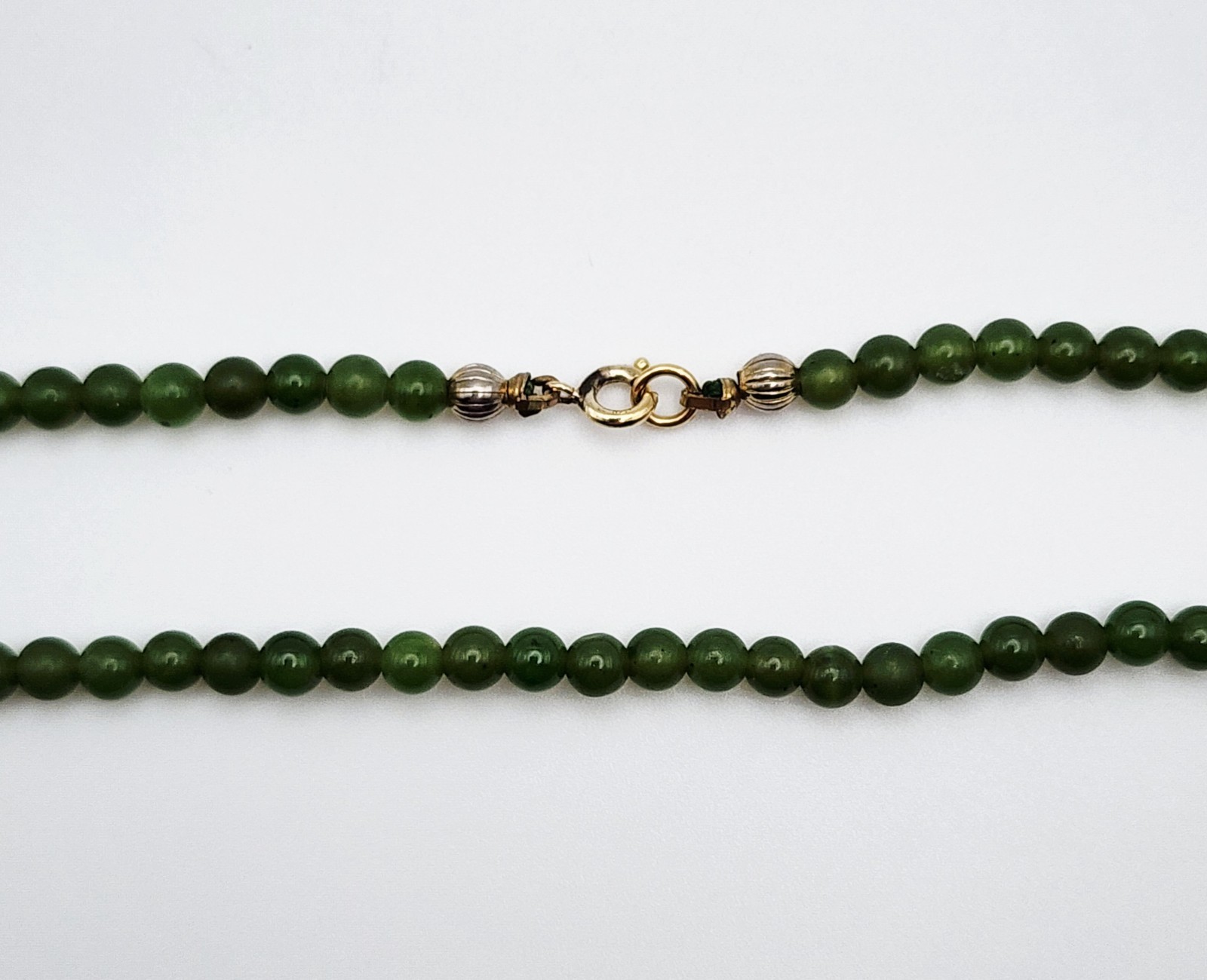 Vintage Gold Filled Clasped Nephrite Jade 4mm Beaded Necklace 16″ Long