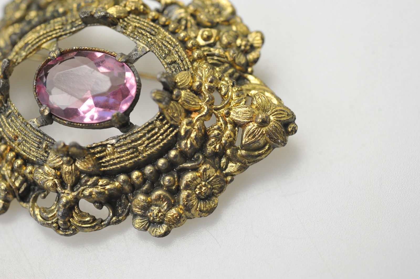 Vintage Brooch Czech Style Brass Floral large Glass Stone wear rehab T14