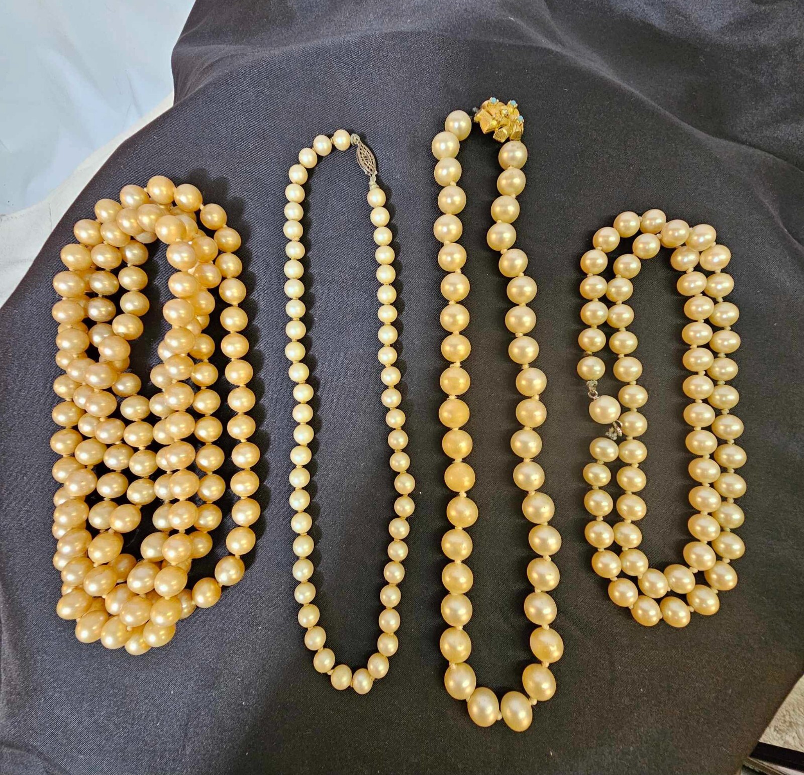 Lot of 4- vtg Choker /Necklace Knotted Faux Pearl Assorted Sizes -heavy 215g- A5