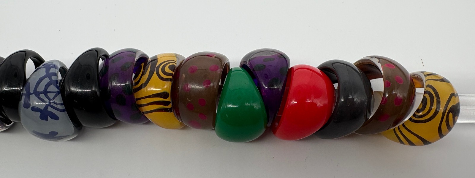 Lot of 24 – Vintage Plastic / Acrylic Dome Rings – Assorted sizes and colors