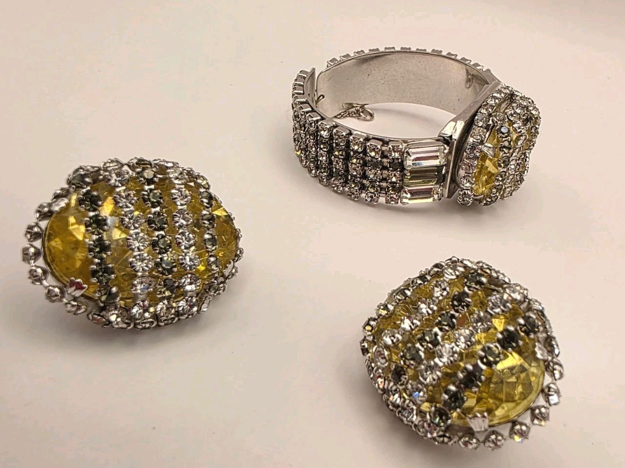 Vintage Unsigned Hobe Yellow/Grey/Clear Crystal Layered Cuff Bracelet/Earrings