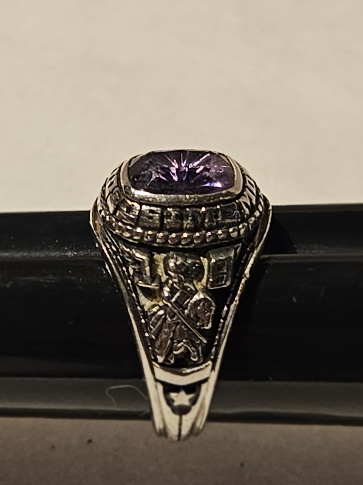 VINTAGE LADIES CLASS RING, SZ. 6.25, JOSTENS LTM, SILVERTONE, PURPLE STONE, 1984