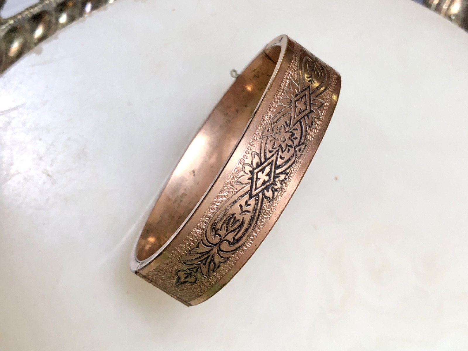 Antique 1880s VICTORIAN Rolled Gold Taille d’Epargne ENAMEL BANGLE Bracelet