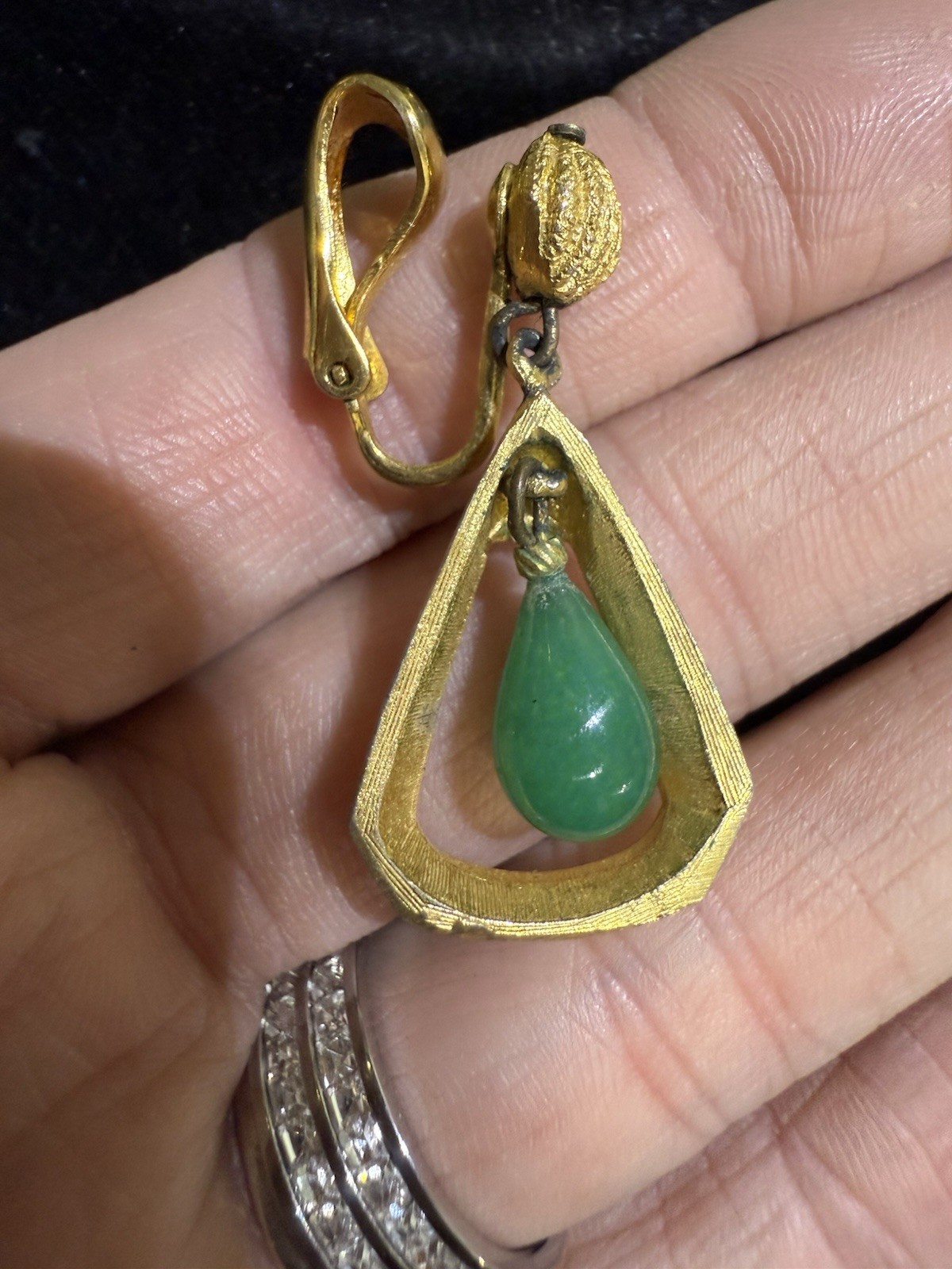 Vintage Gold Tone Faux Jade Dangle Tear Drop Necklace and Clip-On Earring Set