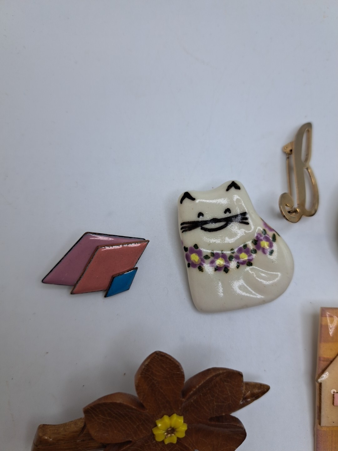 Vtg Lot (17) Pins Lapels Funky Eccentric Cat Flower Dog Handmade Latte Animals