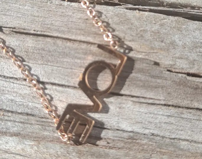 Vtg LOVE Charm Bracelet MB Signed Goldtone Chain 7″