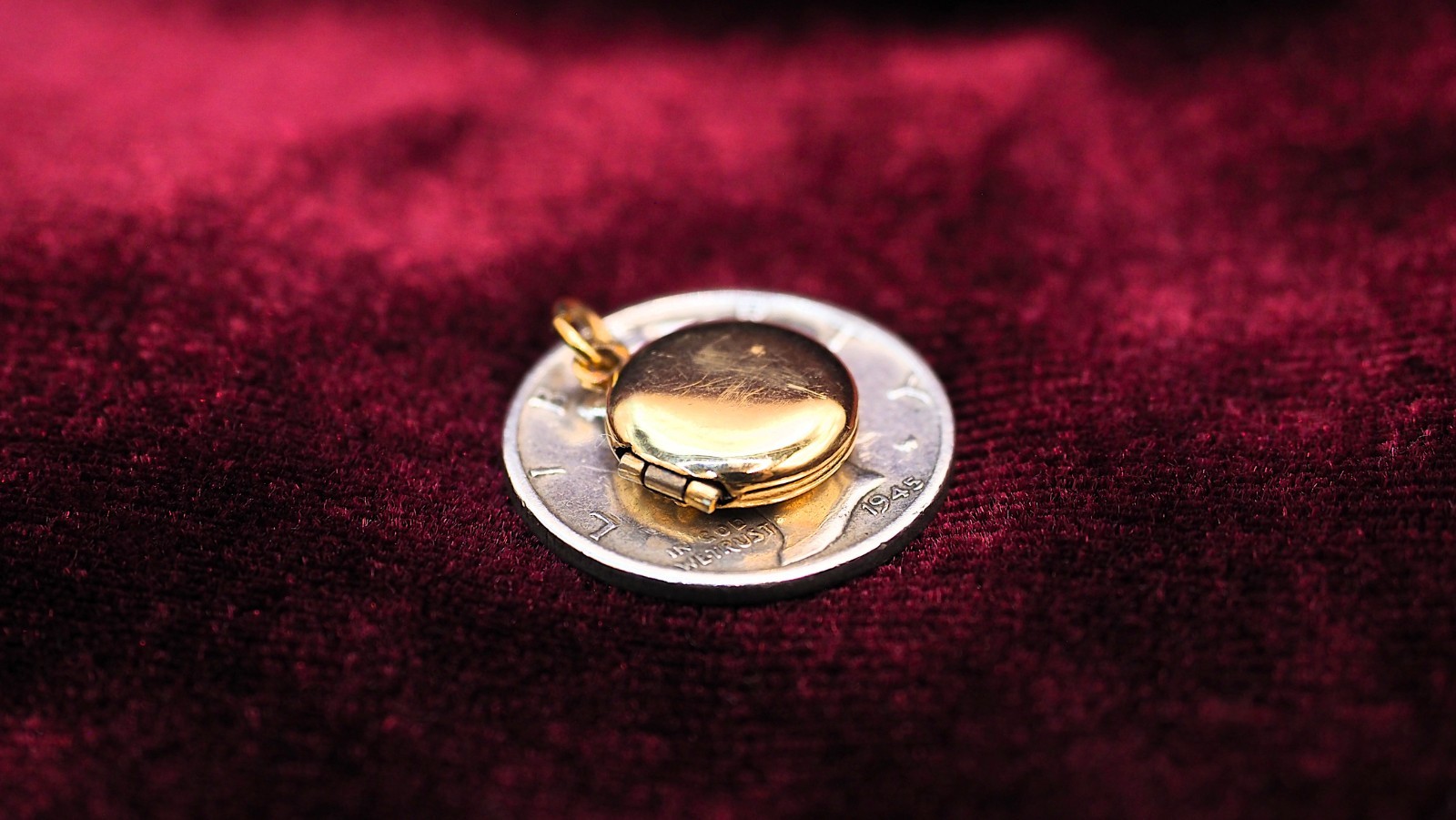 Vintage – 1/20 12kt Gold Filled – Round Minatare Locket – Pendant/ Charm