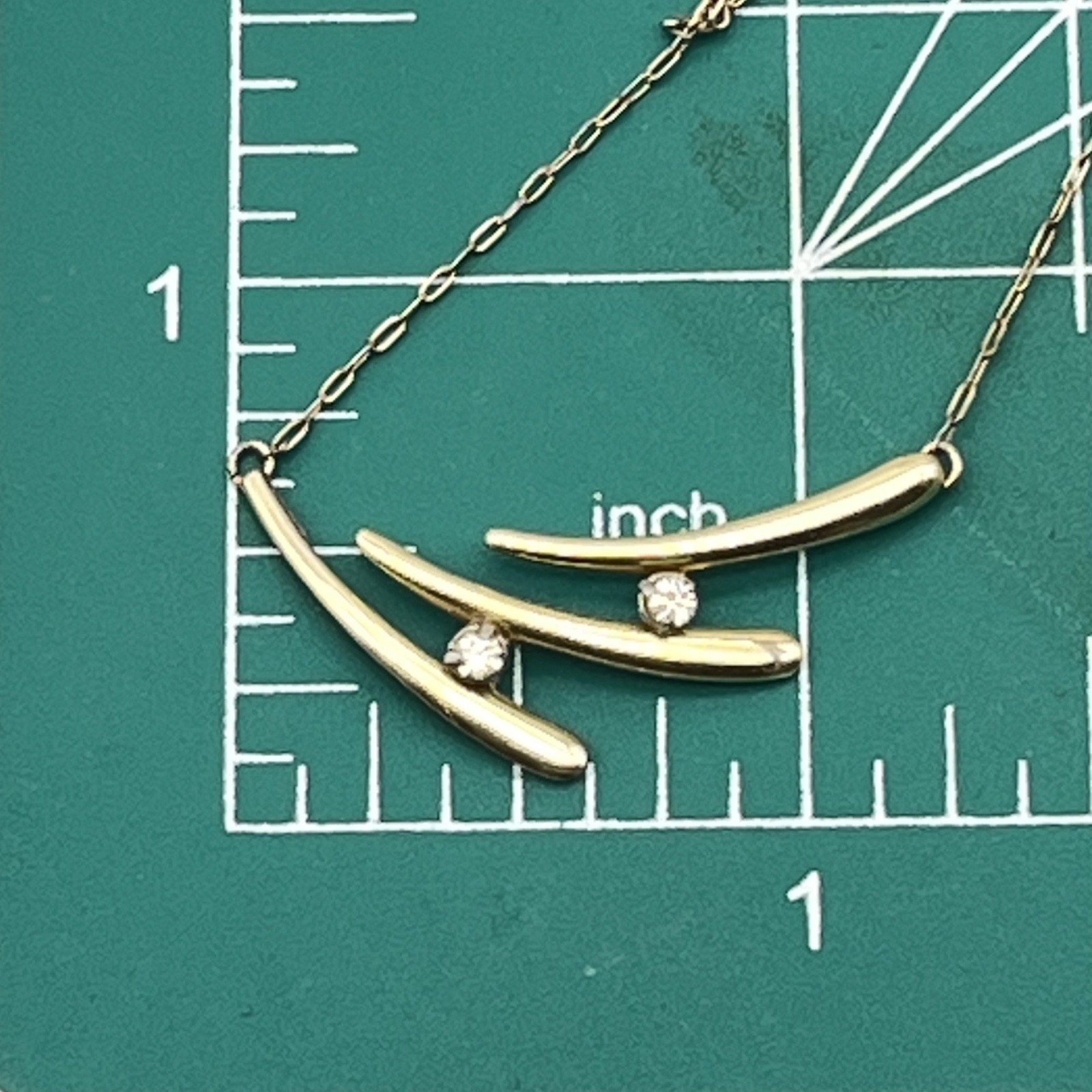 Vintage Modernist Abstract Pendant Necklace Gold Tone Rhinestone Accent 17″
