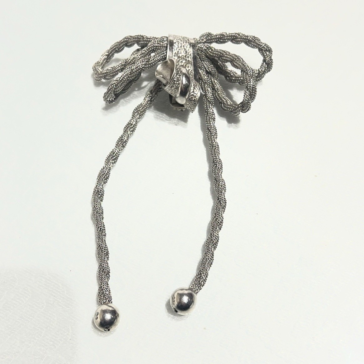 Vintage Silver Tone Woven Mesh Ribbon Bow Brooch Pin Dangle Tassel Retro 1970s