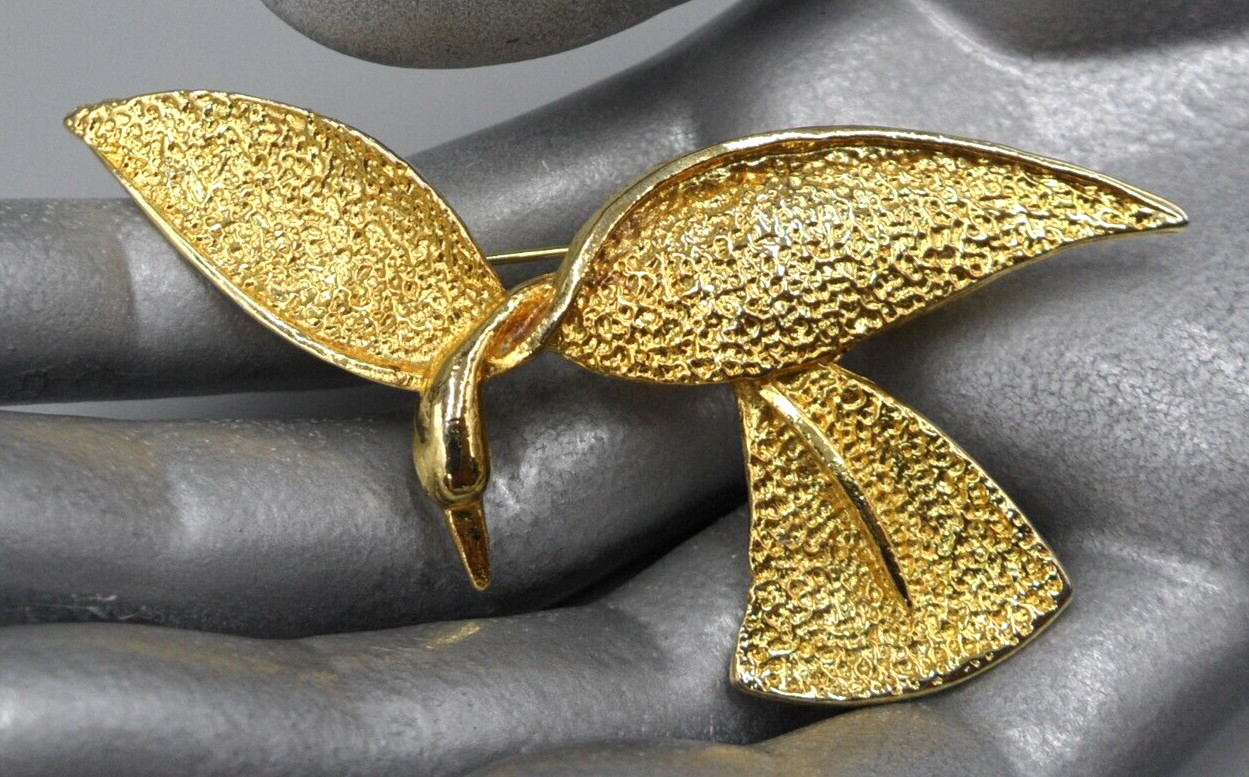 Modernist Diving Bird Brooch Textured Unreadable Signature Mid Century MCM 3″
