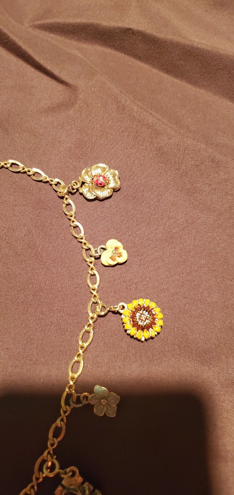 Joan river victorian language of flower locket / Jewelry Box