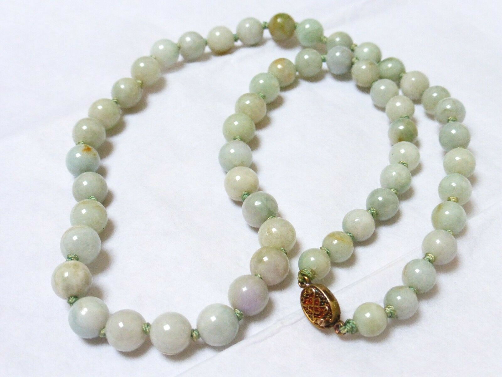 CHINESE VINTAGE NATURAL GREEN JADE 8mm-10mm BEAD NECKLACE, 65 grams