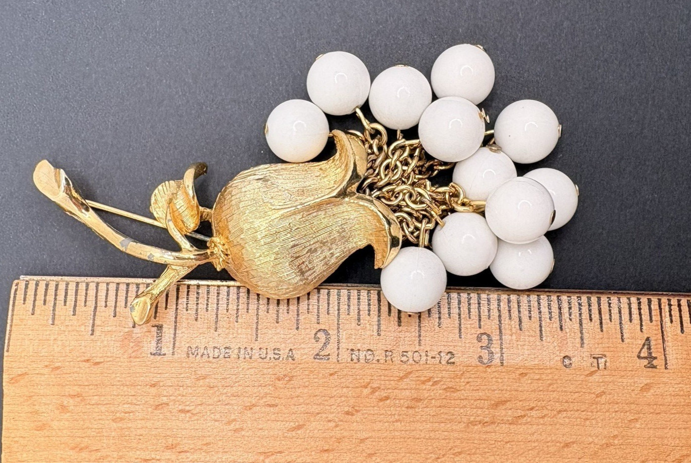 Vintage Brushed Gold Tone Flower Floral Grape White Dangle Plastic Beaded Brooch
