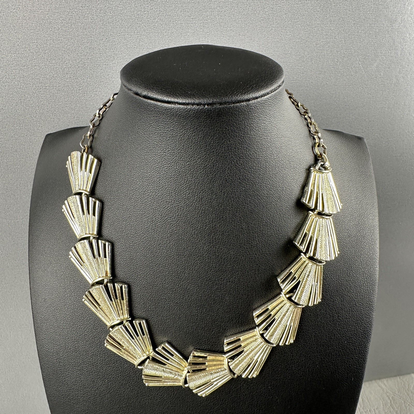 Vintage Art Deco Link Necklace Gold Tone Fan Statement Adjustable 13–14″