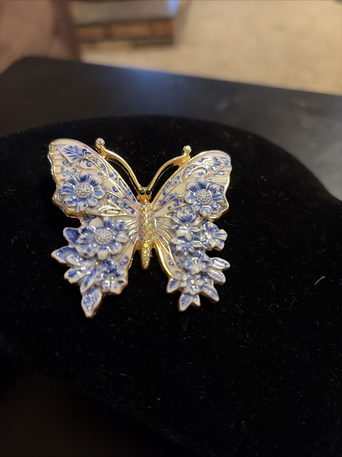 Blue Butterfly Brooch Gorgeous 3D Art Gold Tone & Rhinestones