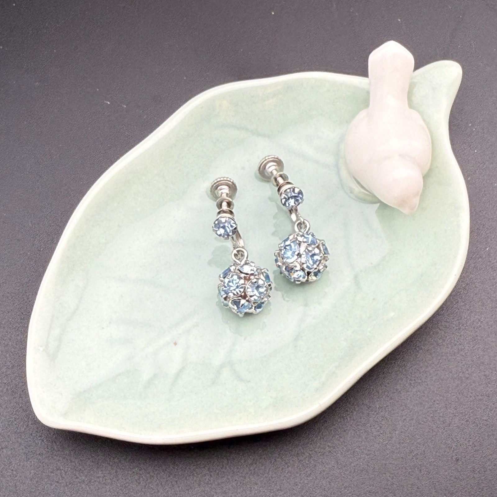 Vintage Blue Rhinestone Dangle Screwback Earrings Silver Tone 1950s Bridal