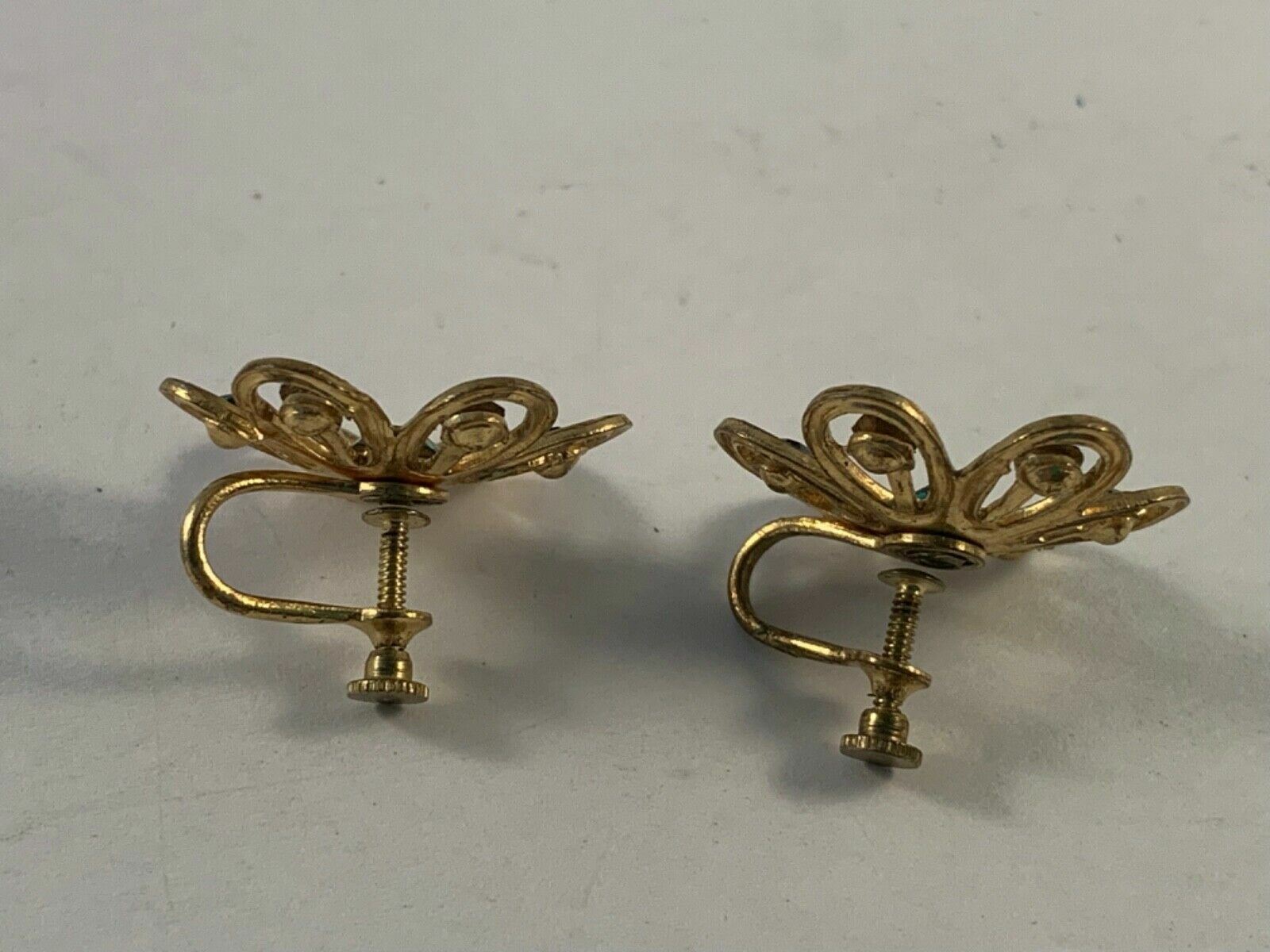 Earrings Screw Back Flowers Green Stones Gold Tone Vintage Huggies Granny Core