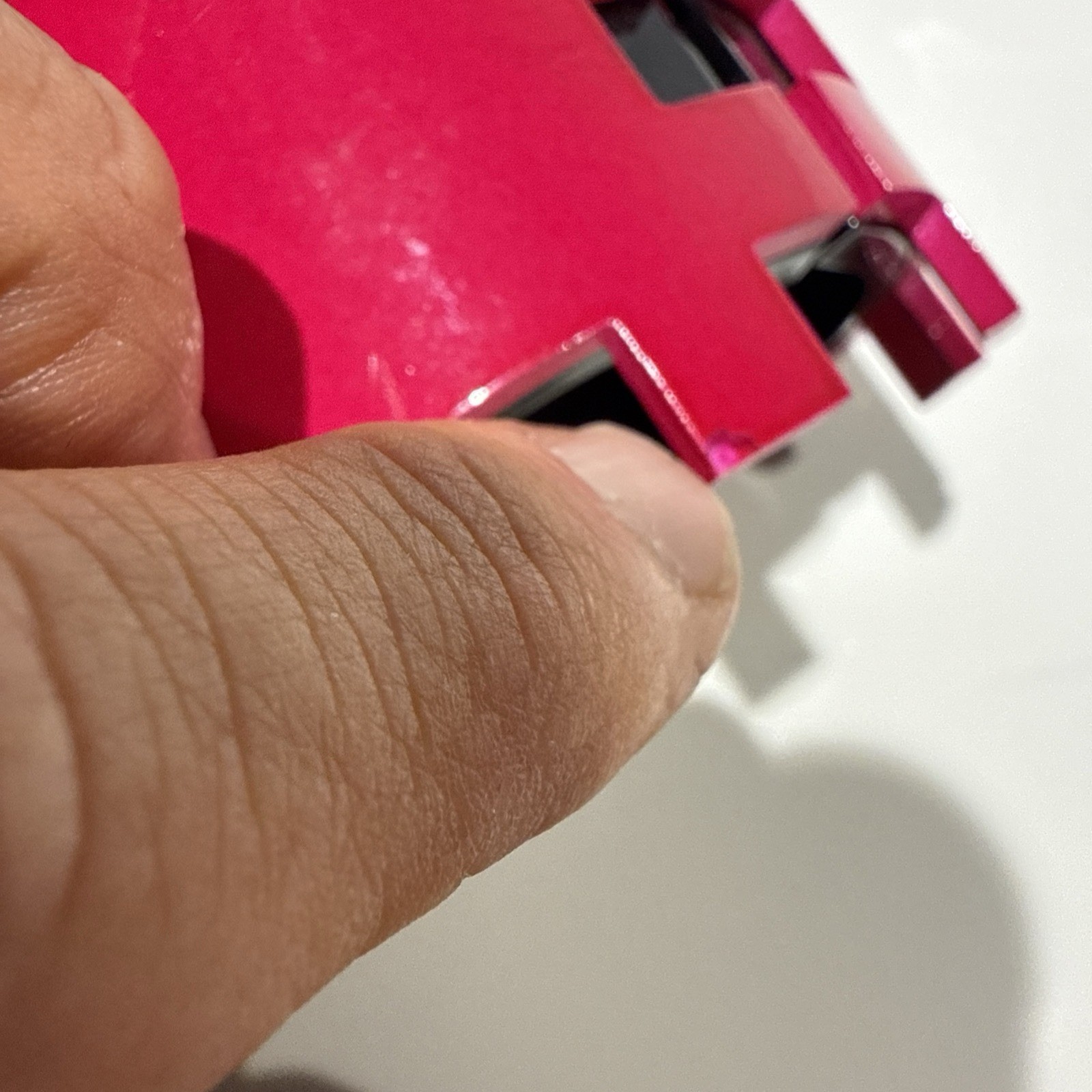 Very Rare Vintage 1980s Pinguino Paris Runway Hot Pink Lacquer Bangle Bracelet