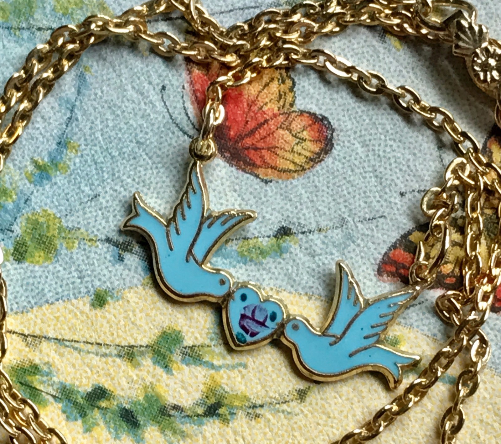 Sarah coventry Vintage Necklace Guilloche Blue Bird Enamel Rose Girl NOS #1181C