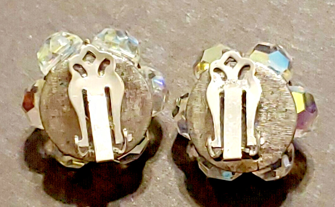 Vintage Round Clear Iridescent Cluster Clip On Earrings – Jewelry