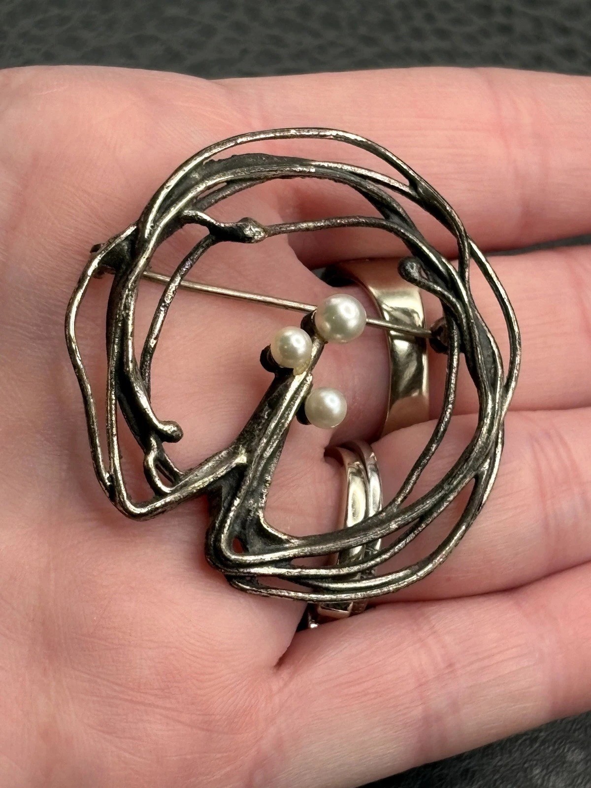 VTG 835 Silver Pearl Modernist Brooch Pin Organic Twig Abstract WREATH Design