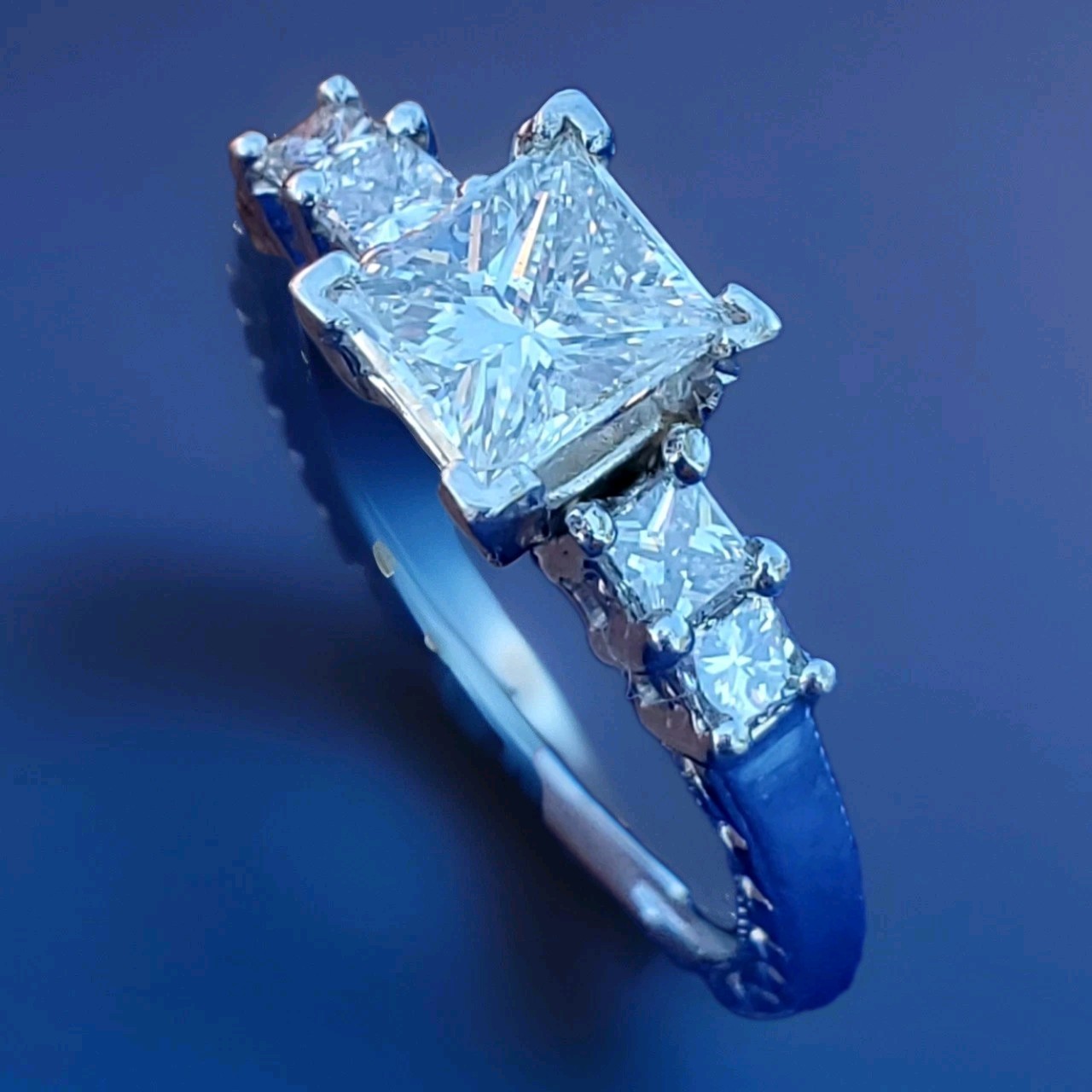 Original EARTH MINED DIAMOND Princess Engagement Ring 1 carat PLATINUM Solitaire