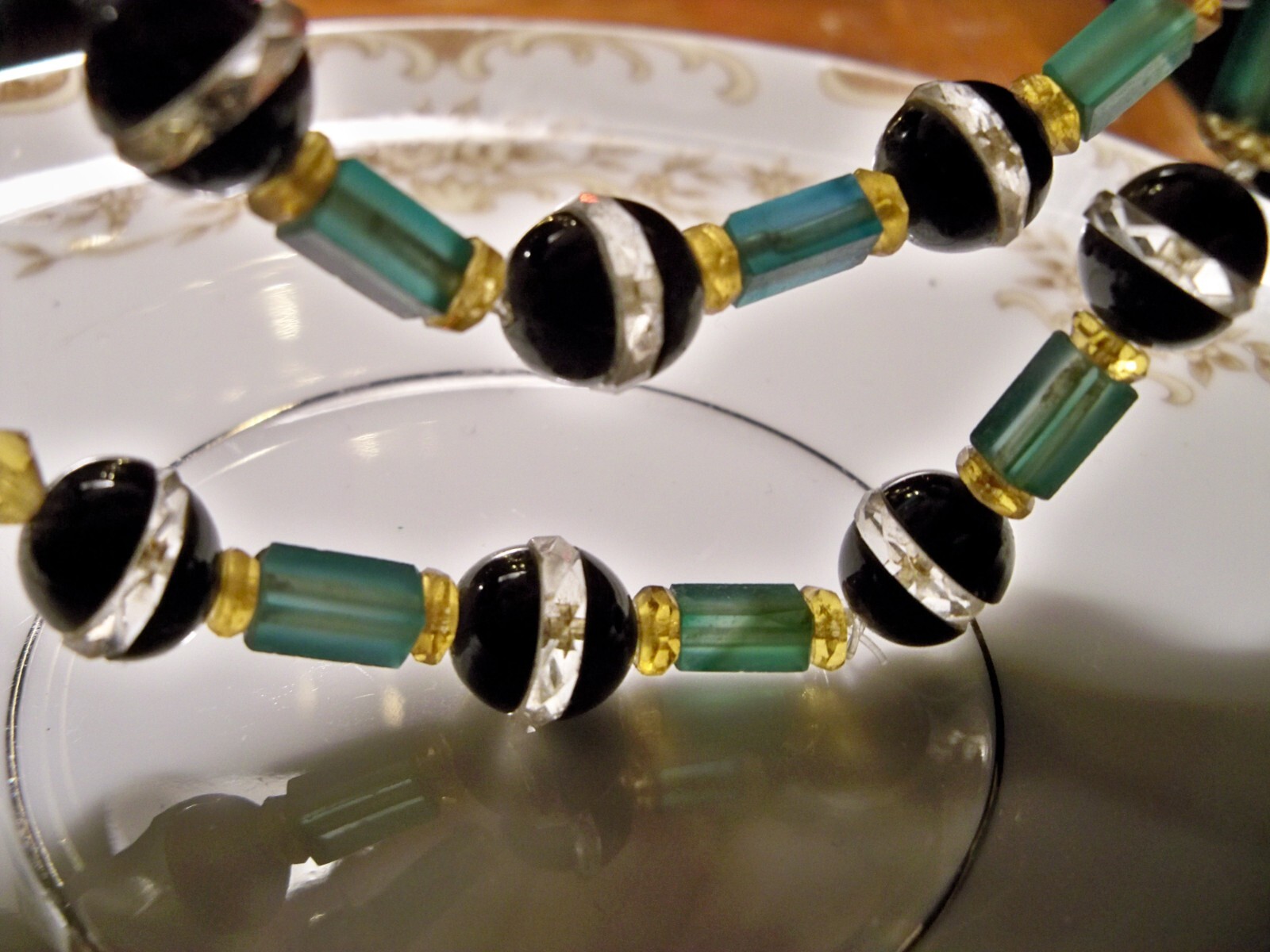 Vintage art nouveau deco rare cut unknown beaded green black yellow Necklace