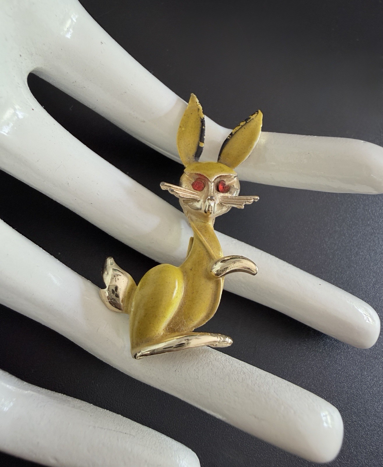 Mid Century Yellow Enamel Bunny Rabbit Brooch Red Rhinestone Eyes Whiskers Vtg