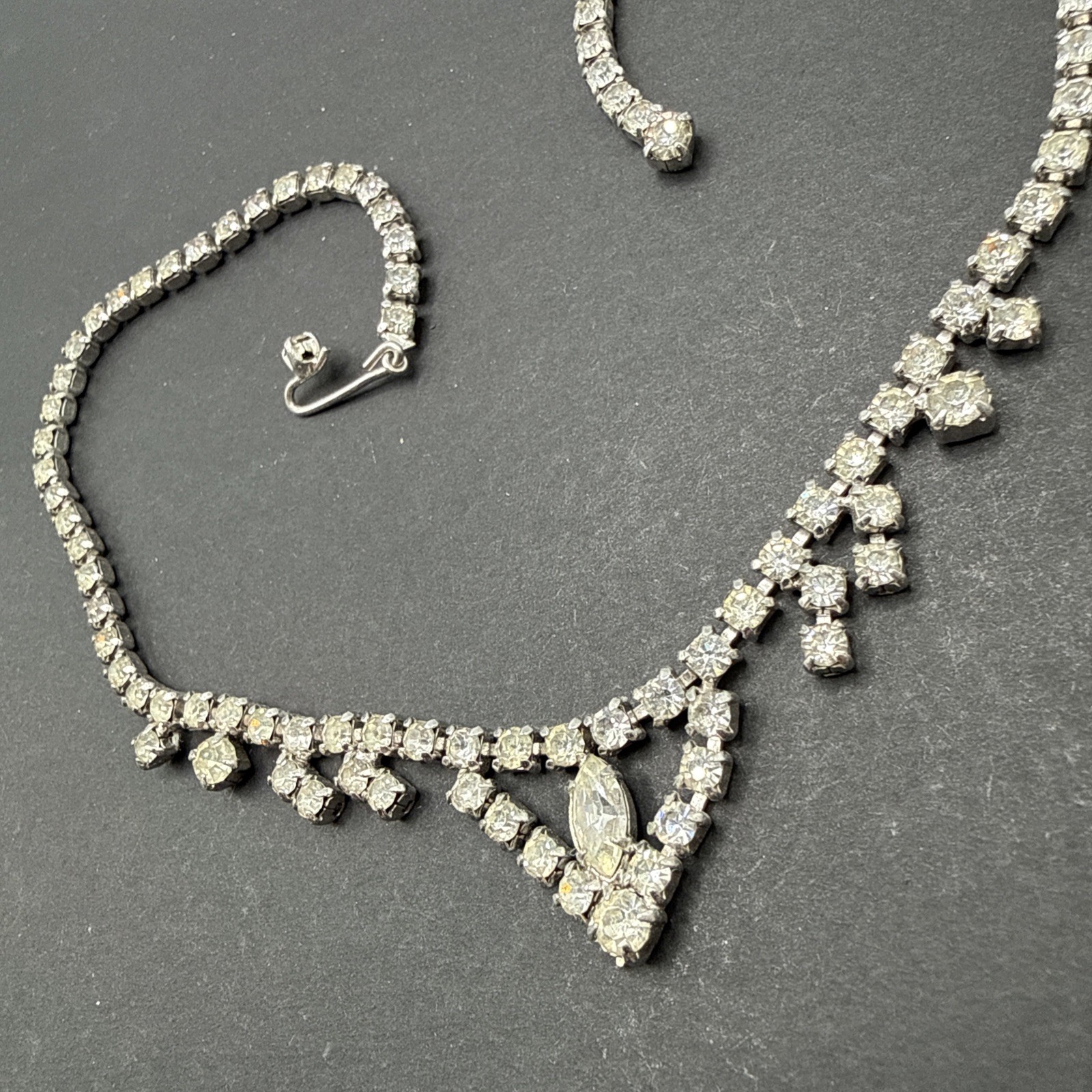 Vintage Clear Rhinestone Necklace Silver Tone 14” J151