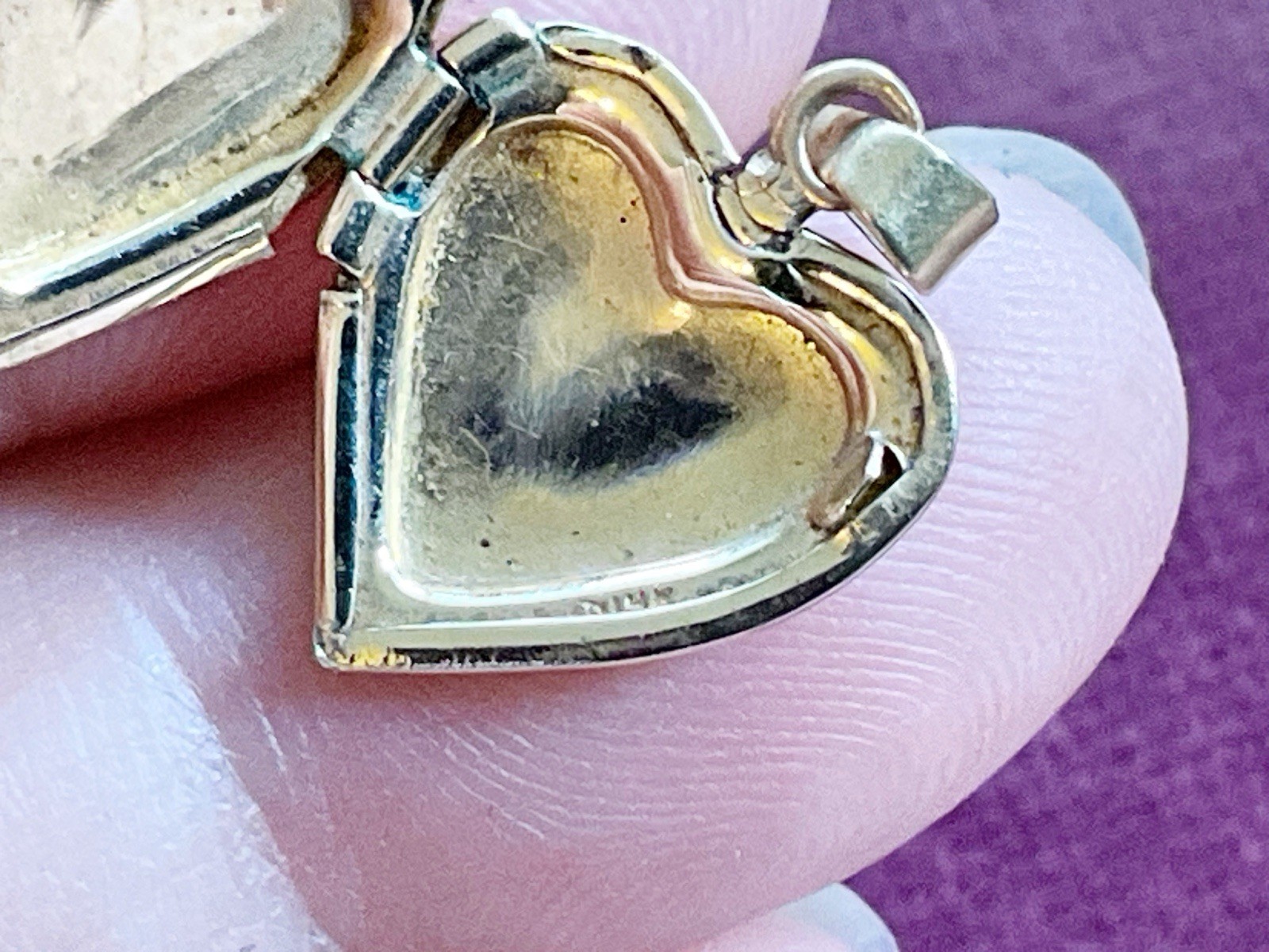 Vintage 14k Yellow Gold Heart Locket Pendant Charm with Etched Heart Design