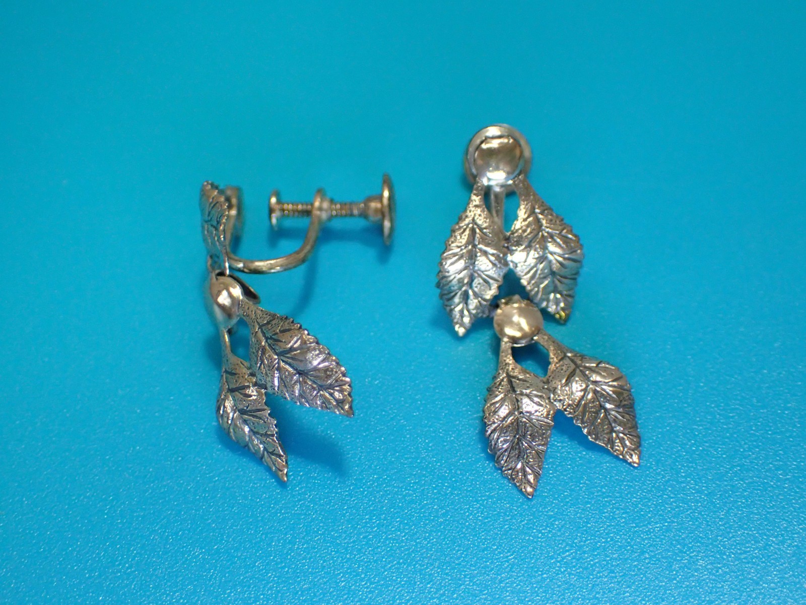Vintage Sterling Silver Leaves Necklace, Bracelet and Earrings by Jewelart