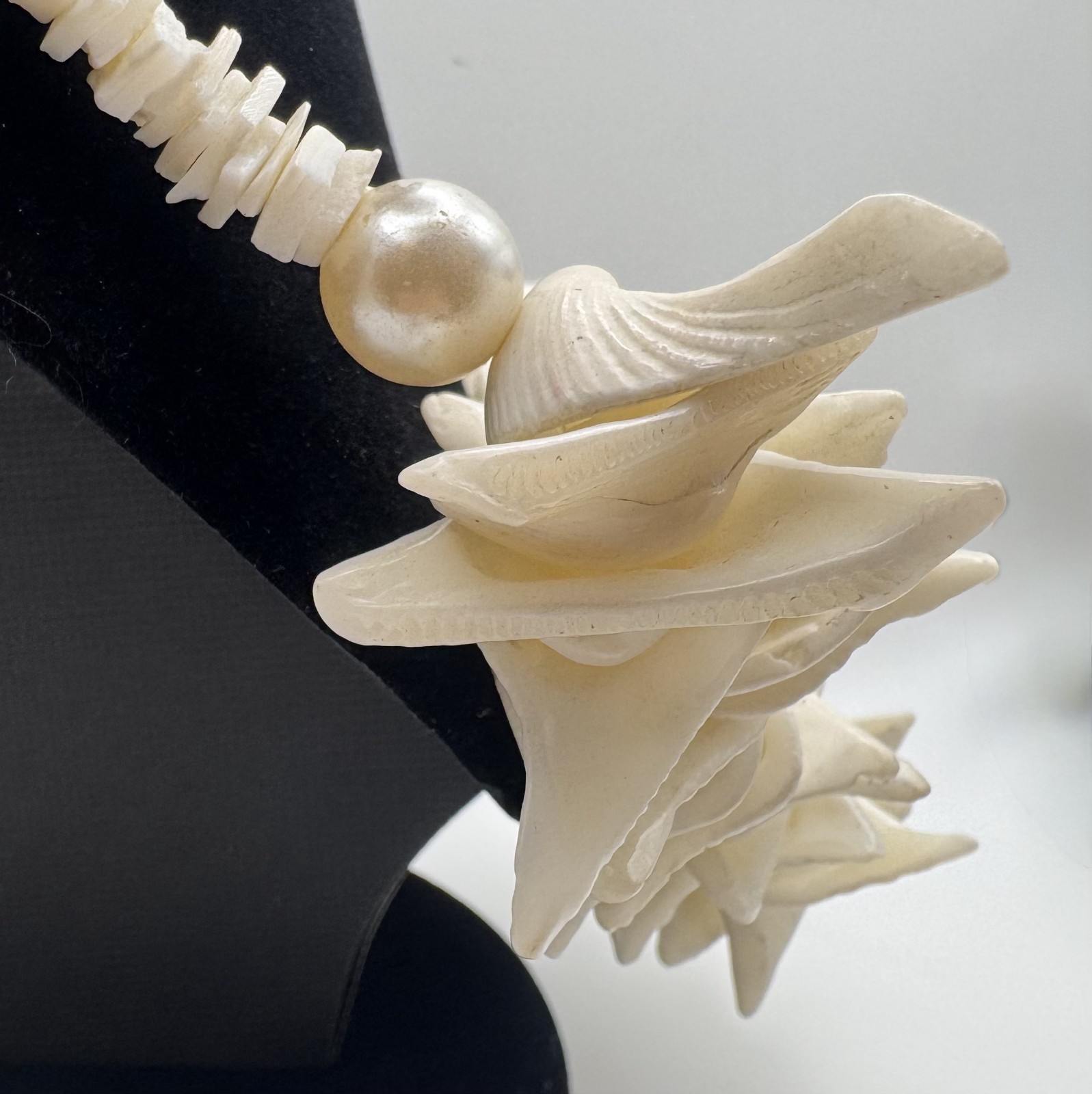 VTG White Shell Statement Necklace