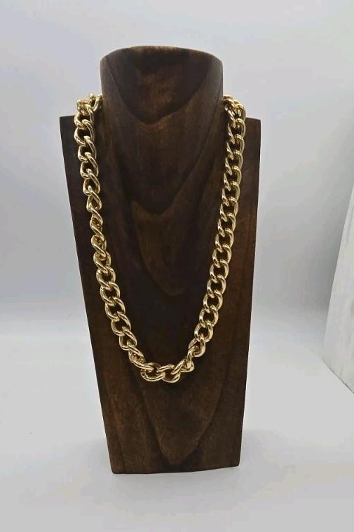 Gold Tone Link Necklace Collar Chunky 80’s style Couture Vintage Toggle 21 in